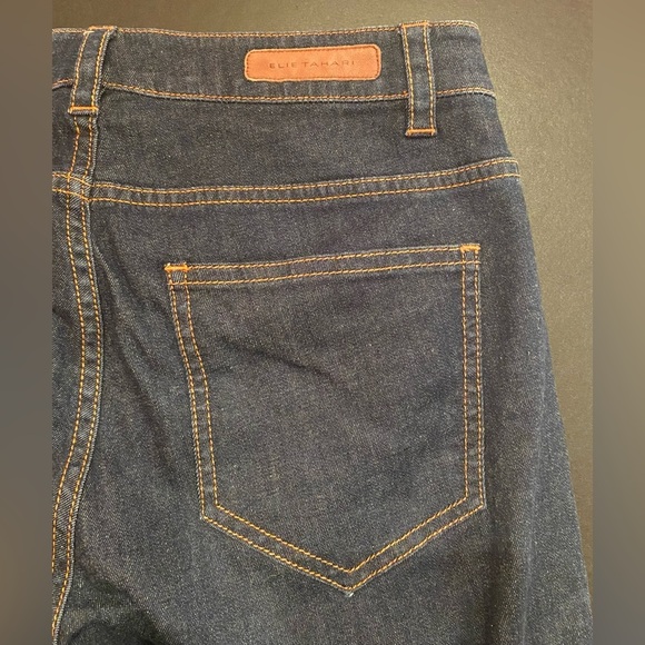 Elie Tahari Woman’s Caitlin Mid Rise Slim Fit Ankle Jean Bottom Zipper Size 6 - Picture 9 of 10